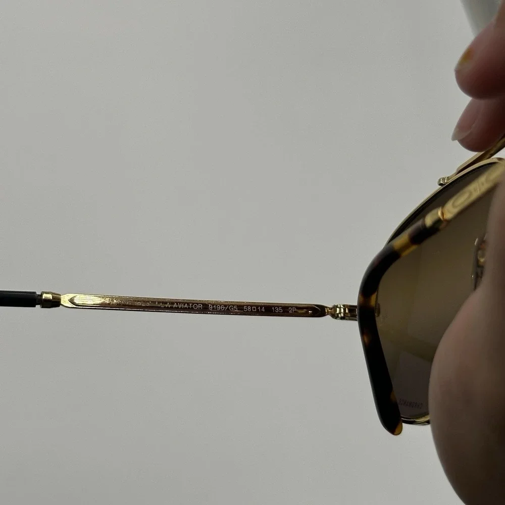 Ray-Ban product pair